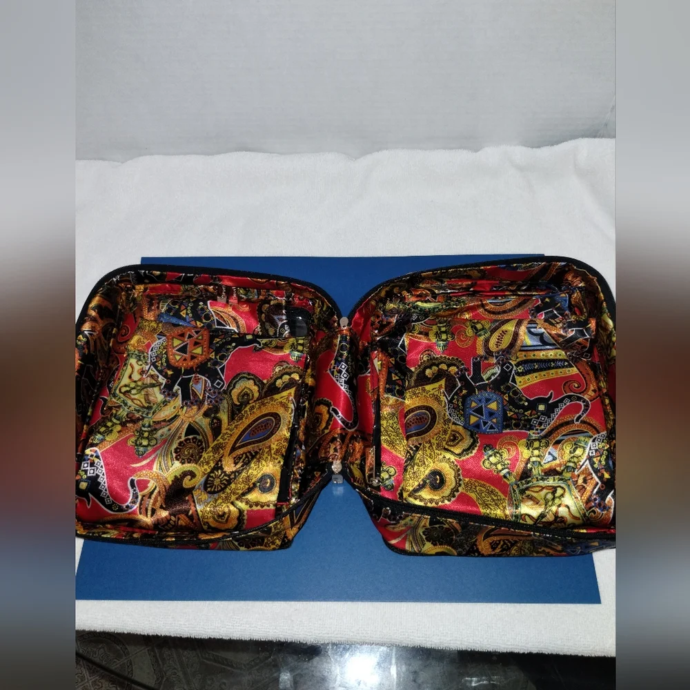 PurseN Tech Vibrant Red and Gold Travel Bag - Picture 5 of 6